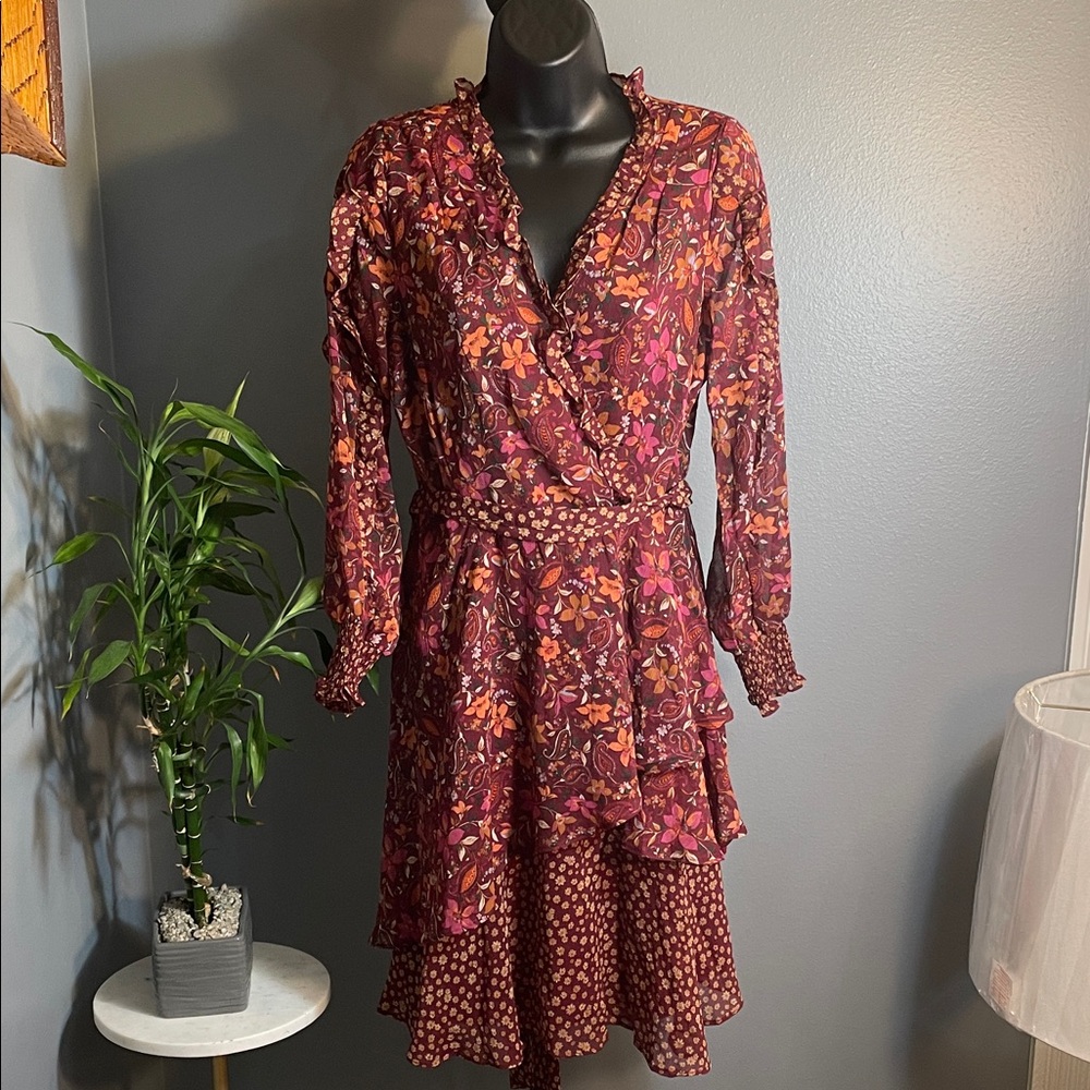 Tahari ASL Burgundy Floral Long Sleeve Dress Never worn.